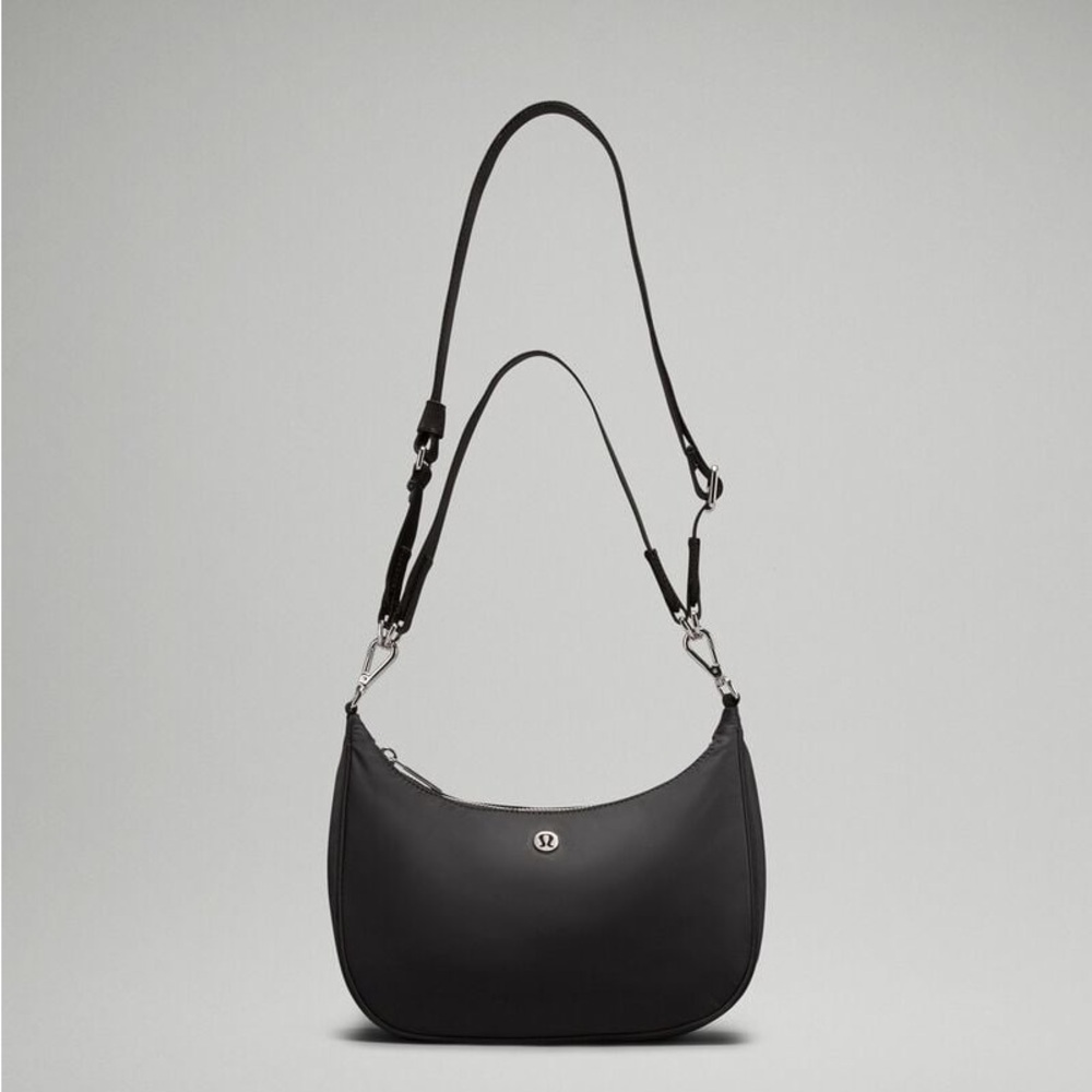 🦾 NWT lululemon Black Adjustable Shoulder/Crossbody Bag